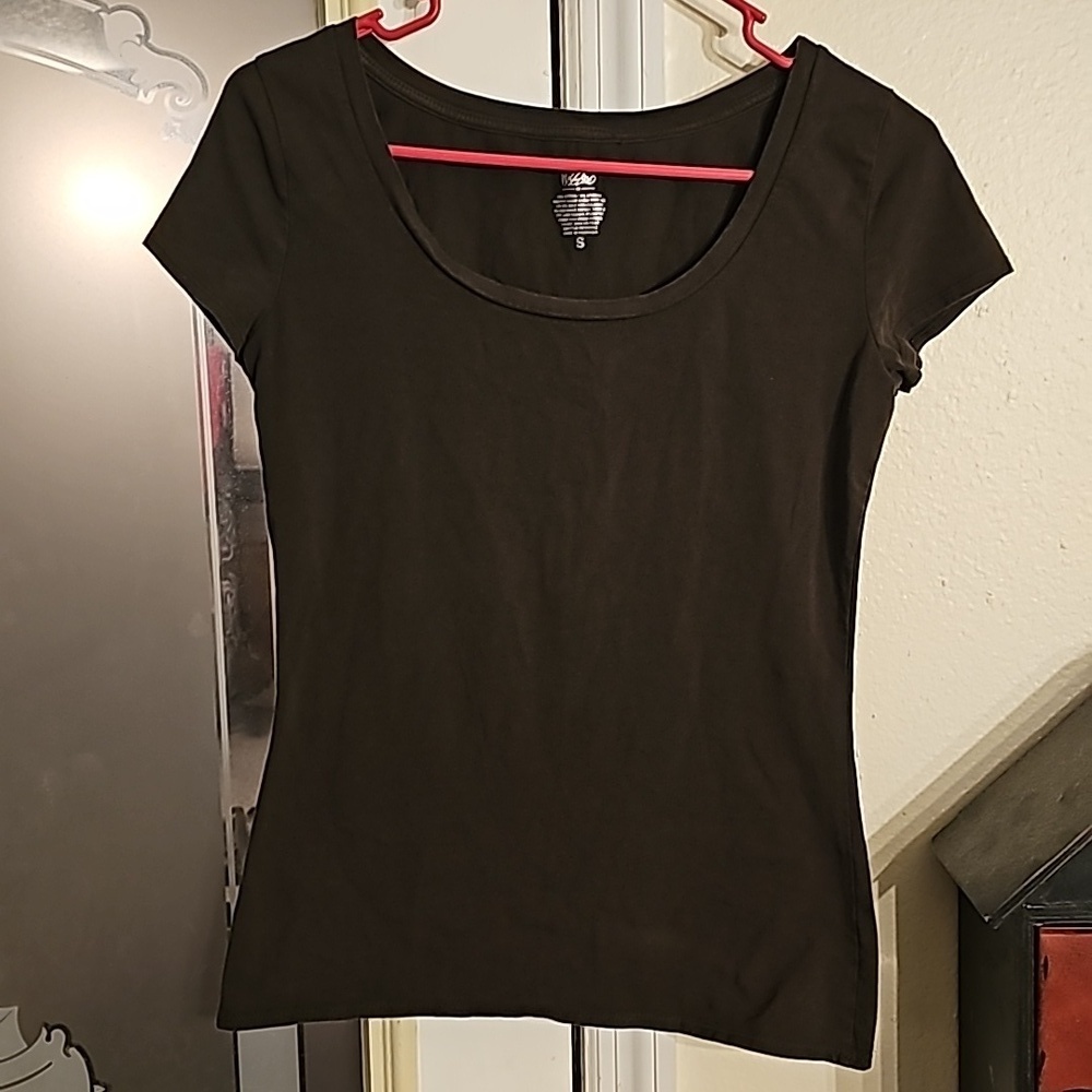 Ladies Mossimo tshirt